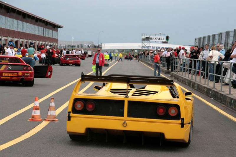 Illustration for article titled The Story Of The Ferrari F40 LM That Lost Its Top